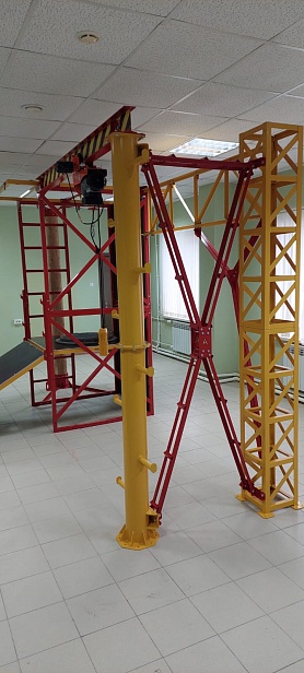 г.Котельниково. Компания "Еврохим-Волгакалий" использует полигон «Альпинист» для обучения на высоте